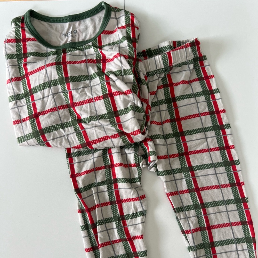 Kyte Baby Christmas Plaid Long sleeve and Pant Pajama Set 2T